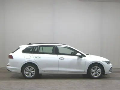 Usata VW Golf VIII Life 116 CV (85 kW) 2023 Bianco Station wagon