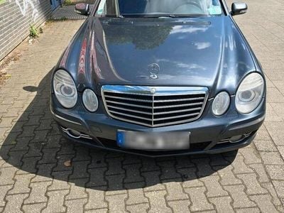 Mercedes E320