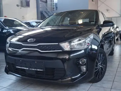 Gebraucht Kia Rio Attract 84 PS (61 kW) 2018 Schwarz Limousine