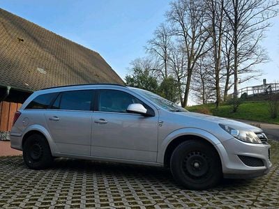 Gebraucht Opel Astra 110 PS (80 kW) 2010 Silber Kombi