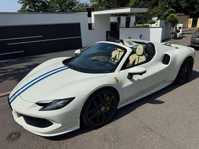 Gebraucht Ferrari 296 829 PS (609 kW) 2025 Weiß Cabrio