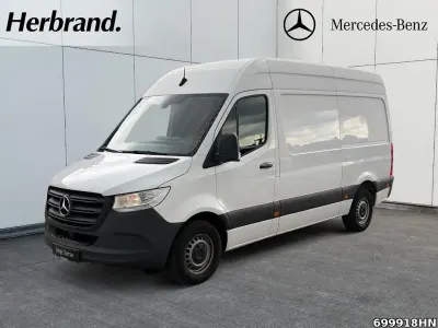 Używany Mercedes Sprinter 170 KM (125 kW) 2021 Biały Van