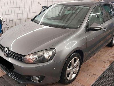 Gebraucht VW Golf VI Team 105 PS (77 kW) 2010 Grau Kleinwagen