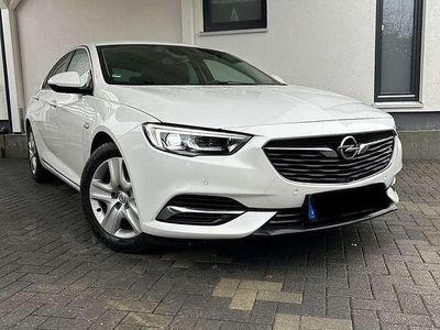 Gebraucht Opel Insignia Innovation 165 PS (121 kW) 2020 Weiß Kleinwagen