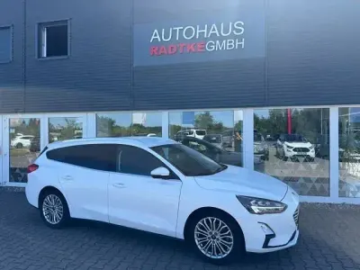 Gebraucht Ford Focus Titanium 151 PS (111 kW) 2020 Weiß Limousine