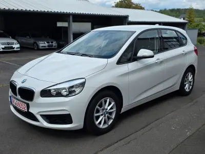 Gebraucht BMW 218 Active Tourer Sport Line 150 PS (110 kW) 2015 Weiß Van / Kleinbus