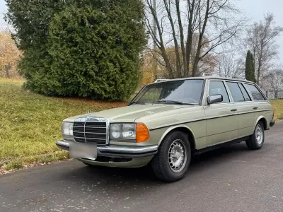Usata Mercedes E230 136 CV (100 kW) 1984 Verde Station wagon