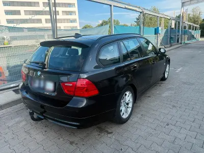 Gebraucht BMW 320 184 PS (135 kW) 2011 Schwarz Kombi