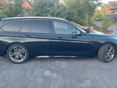 Gebraucht BMW 320 Shadowline 184 PS (135 kW) 2019 Schwarz Kombi