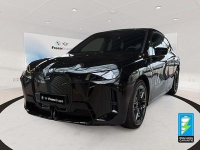 Nouă BMW iX M Sport 300 kW (408 CP) 2025 Negru SUV