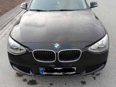 Gebraucht BMW 114 102 PS (75 kW) 2014 Schwarz Kleinwagen