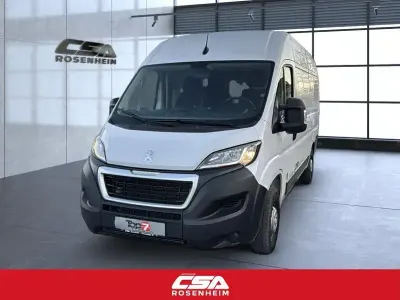 Gebraucht Peugeot Boxer 140 PS (102 kW) 2023 Lackierung weiss icy/deckende (weiß) Van