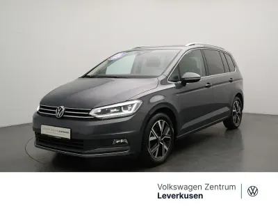 Gebraucht VW Touran Highline 150 PS (110 kW) 2022 Grau Van / Kleinbus
