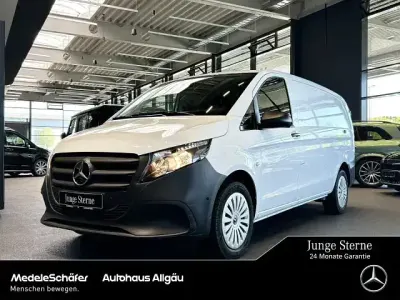 Gebraucht Mercedes Vito 163 PS (119 kW) 2024 Weiss Van