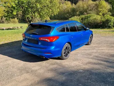 Usata Ford Focus ST-Line 150 CV (110 kW) 2020 Blu Berlina