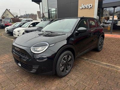 Neu Fiat 600 Business 110 PS (80 kW) 2025 Schwarz SUV