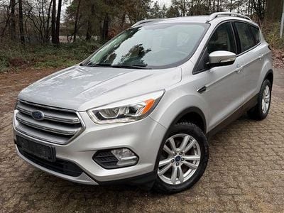 Gebraucht Ford Kuga Trend 120 PS (88 kW) 2017 Silber SUV