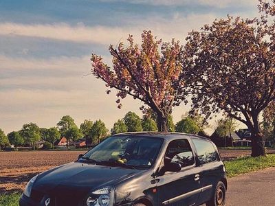 Gebraucht Renault Clio II 75 PS (55 kW) 2002 Schwarz Kleinwagen