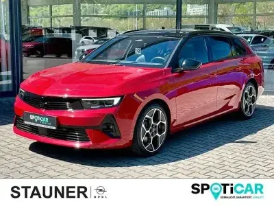 Używany Opel Astra Ultimate 131 KM (96 kW) 2025 Czerwony Hatchback