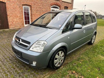 Silber Gebraucht 2004 Opel Meriva Basis Van / Kleinbus | 2.499 € (Fairer Preis)