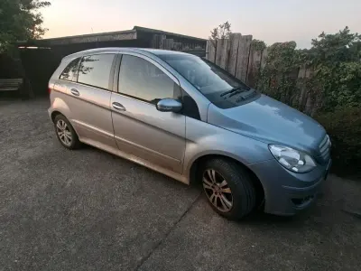 Gebraucht Mercedes B170 85 PS (62 kW) 2006 Blau Van / Kleinbus