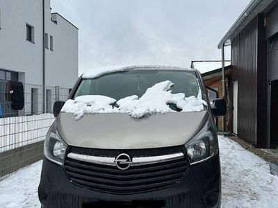Gebraucht Opel Vivaro 116 PS (85 kW) 2015 Grün Van / Kleinbus