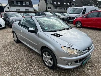 Gebraucht Peugeot 206 CC Filou 109 PS (80 kW) 2003 Grau Cabrio