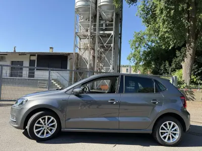 Gebraucht VW Polo LOUNGE 90 PS (66 kW) 2015 Pepper grey metallic Kleinwagen