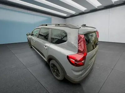 Gebraucht Dacia Jogger 94 PS (69 kW) 2025 Grau Van / Kleinbus
