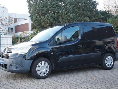 Schwarz Gebraucht 2010 Citroën Berlingo Van / Kleinbus | 5.499 € (Fairer Preis)