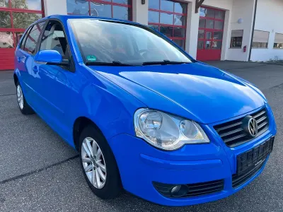 Gebraucht VW Polo 75 PS (55 kW) 2009 Blau Kleinwagen