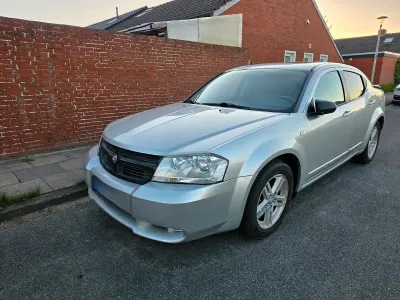 Gebraucht Dodge Avenger 175 PS (128 kW) 2008 Silber Limousine