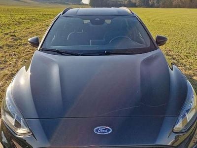 Second-hand Ford Focus ST-Line 150 CP (110 kW) 2020 Negru Break