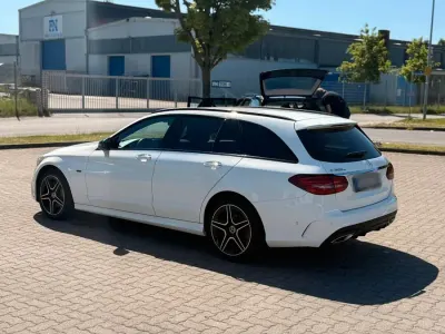 Gebraucht Mercedes C300e AMG line 320 PS (235 kW) 2020 Weiß Kombi