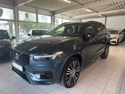 Gebraucht Volvo XC90 R-Design 235 PS (172 kW) 2022 Denim blue / metallic SUV