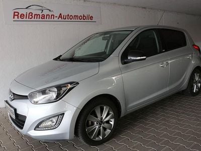 Gebraucht Hyundai i20 Edition 86 PS (63 kW) 2014 Silber Kleinwagen