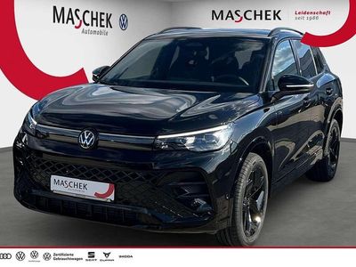 Neu VW Tiguan R-line 150 PS (110 kW) 2026 Grenadillschwarz metallic SUV