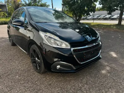 Gebraucht Peugeot 208 GT 110 PS (80 kW) 2016 Schwarz Kleinwagen
