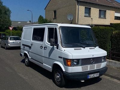 Weiß Gebraucht 1994 Mercedes T1 Van | 12.000 €
