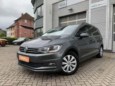Gebraucht VW Touran 116 PS (85 kW) 2018 Grau Van / Kleinbus