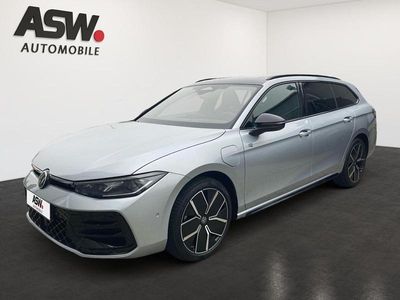 Gebraucht VW Passat R-line 272 PS (200 kW) 2025 Oyster silver metallic Limousine