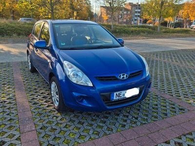 Usata Hyundai i20 Classic 77 CV (56 kW) 2009 Blu Utilitaria
