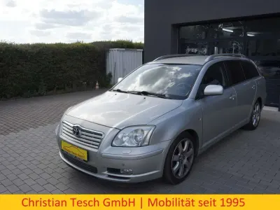 Gebraucht Toyota Avensis 147 PS (108 kW) 2005 Silber Kombi