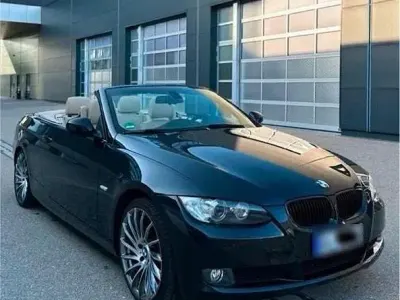 Gebraucht BMW 320 Cabriolet 170 PS (125 kW) 2010 Schwarz Cabrio