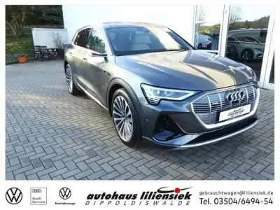 Usata Audi e-tron S-Line 300 kW (408 CV) 2022 Grigio SUV