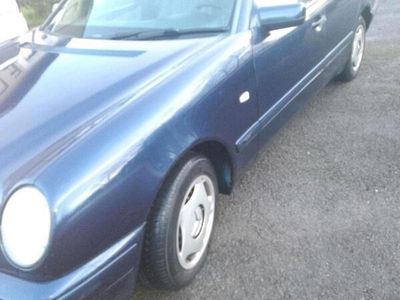 Mercedes E200