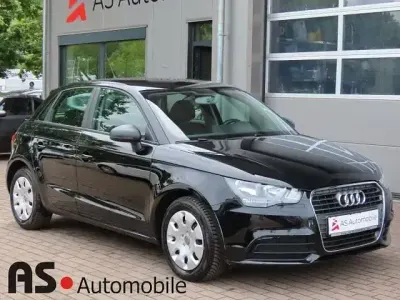 Gebraucht Audi A1 Sportback Attraction 86 PS (63 kW) 2013 Schwarz Kleinwagen