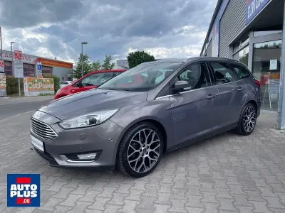 Gebraucht Ford Focus Titanium 125 PS (91 kW) 2015 Lunar sky (metallic) Kombi