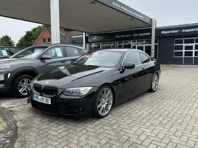 Gebraucht BMW 320 Performance 170 PS (125 kW) 2011 Schwarz Coupé