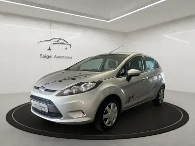 Gebraucht Ford Fiesta 82 PS (60 kW) 2009 Silber Limousine